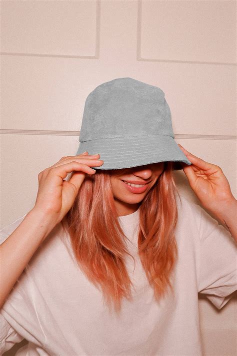 bucket hat aesthetic girl.